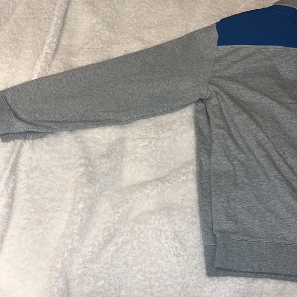 Authentic vineyard vines scuba/sweater - Picture 3 of 4